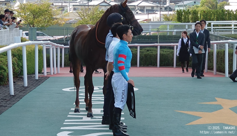 新涼特別・表彰式のヤマニンシュラ